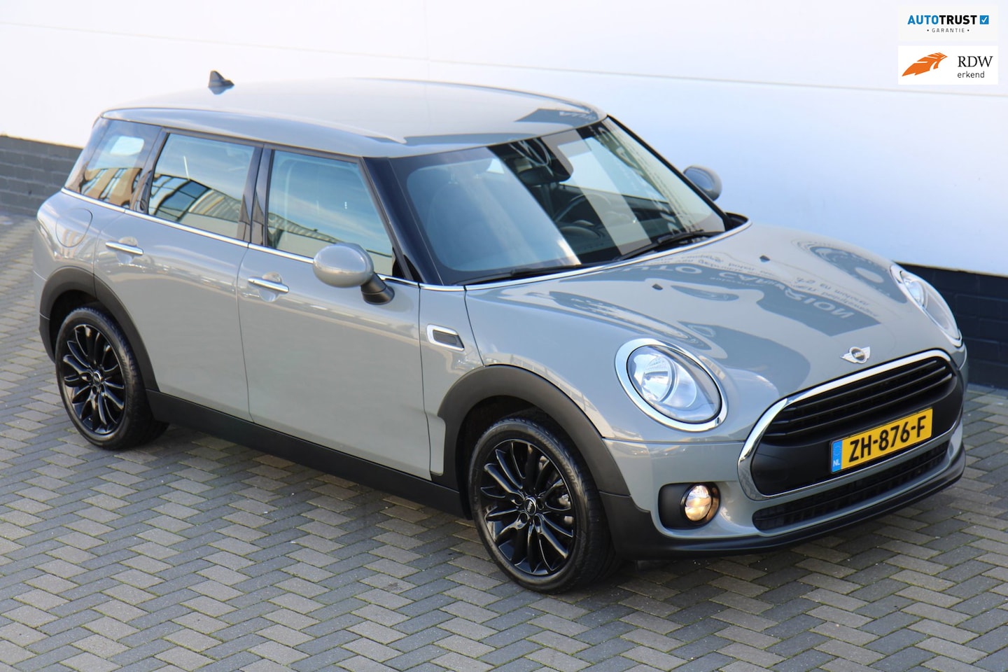 MINI Clubman - 1.5 weinig kilometers zeer nette staat !!! - AutoWereld.nl