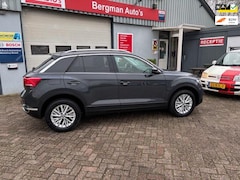 Volkswagen T-Roc - 1.5 TSI Style Business