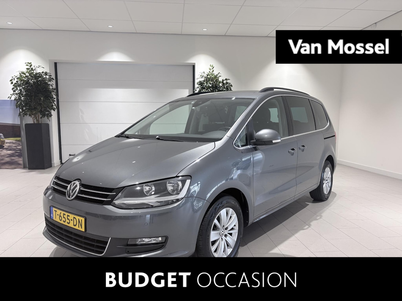Volkswagen Sharan - 1.4 TSI Exclusive Series 150 PK | Navigatiesysteem | Adaptive Cruise Control | Trekhaak | - AutoWereld.nl