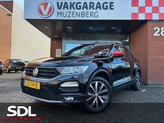 Volkswagen T-Roc - 1.5 TSI Style // BEATS AUDIO // TREKHAAK // NAVI // PDC // ADAPTIVE CRUISE // APPLE CARPLA