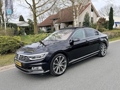 Volkswagen Passat - 1.6 TDI 120PK DSG R-Line•Pano•Leder