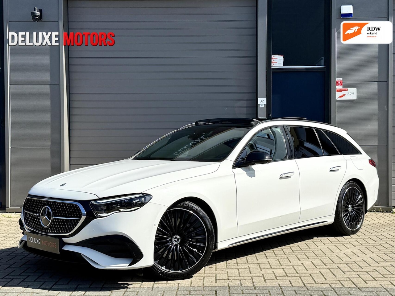 Mercedes-Benz E-klasse Estate - 300 e AMG dealer garantie|Pano|Burm - AutoWereld.nl