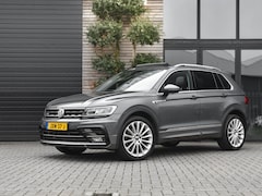 Volkswagen Tiguan - 2.0 TSI 4Motion Highline R-Line 220 PK Trekhaak Panoramadak Camera 20 inch velgen