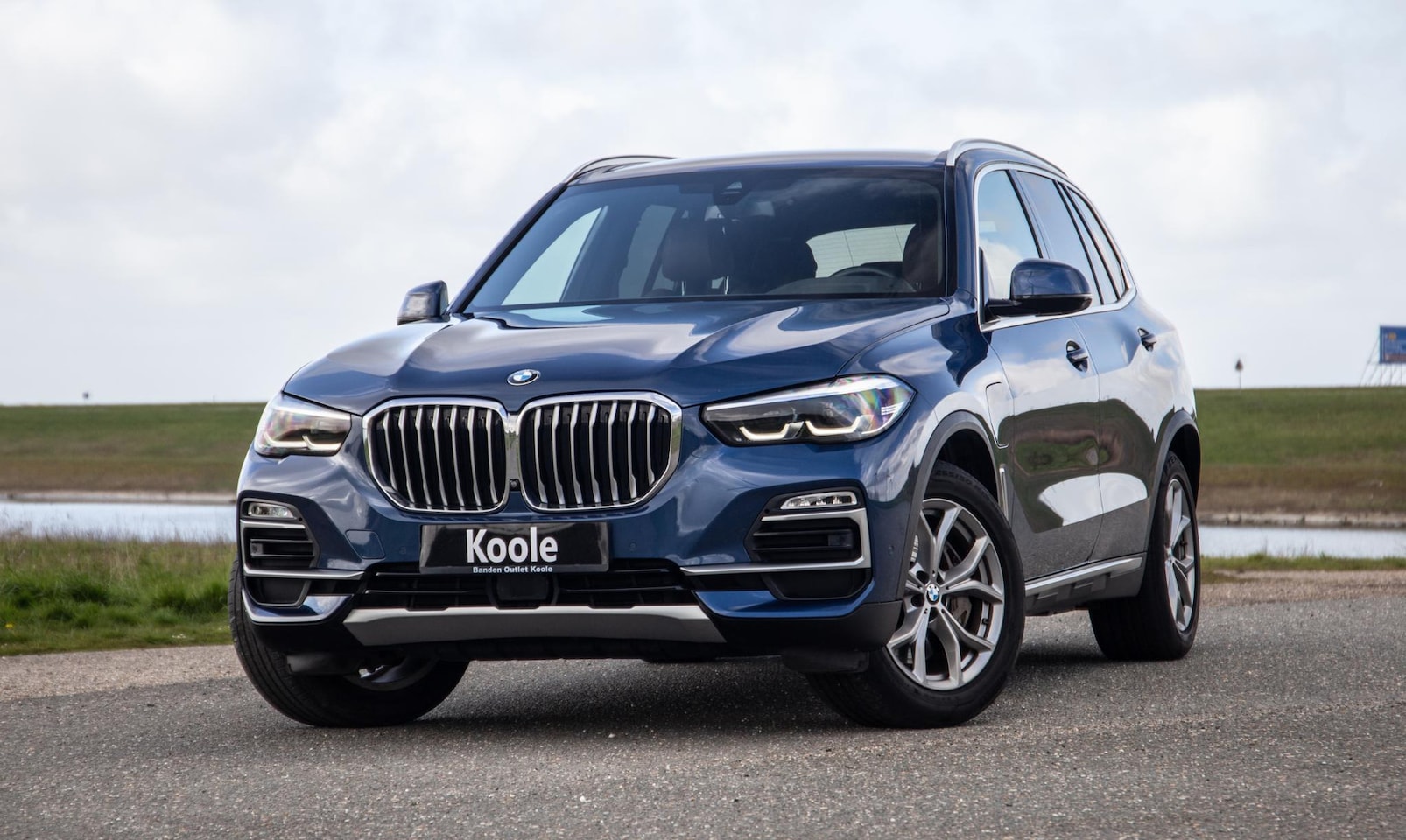 BMW X5 - xDrive45e Executive 360 CAMERA / BRUIN LEER / LED / KEYLESS / STOELVERWARMING / LEER - AutoWereld.nl