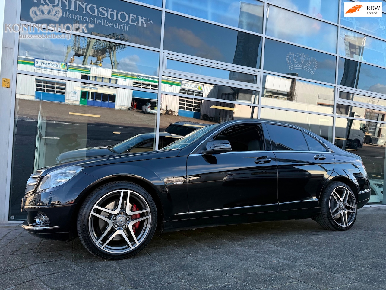 Mercedes-Benz C-klasse - 350 CGI BlueEFFICIENCY Elegance 350 CGI BlueEFFICIENCY Elegance - AutoWereld.nl