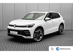 Volkswagen Tiguan - R-Line Edition - eHybrid Trekhaak (zwenkbaar) | StoelMassage | Standkachel | AppConnect |