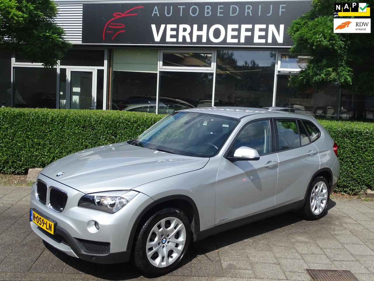 BMW X1 - SDrive18i - AUTOMAAT - NAVIGATIE - TREKHAAK - LEDER - CRUISE / CLIMATE - MEMORY SEATS - PD - AutoWereld.nl