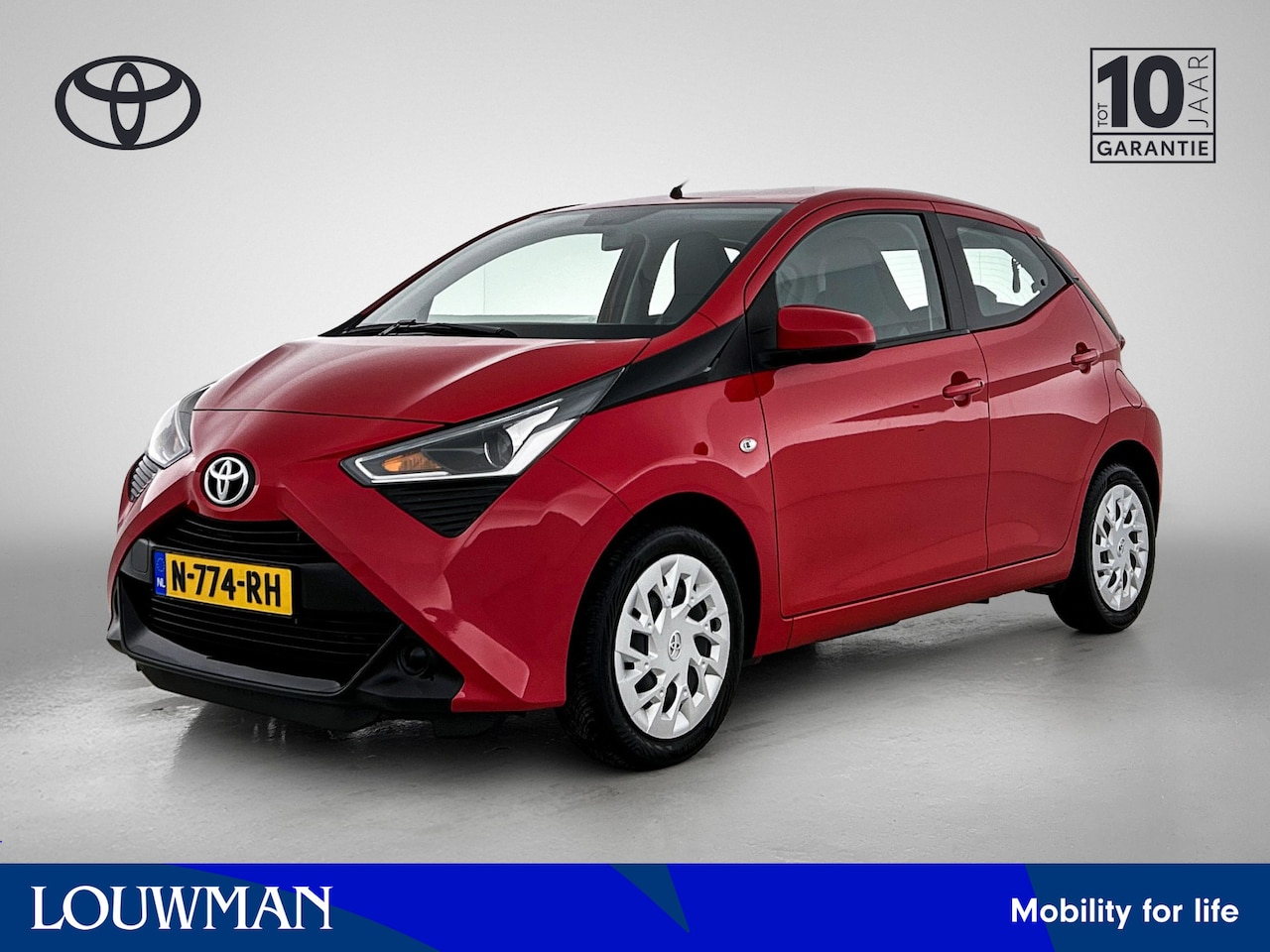 Toyota Aygo - 1.0 VVT-i x-play | BTW Voertuig | Dealeronderhouden | Achteruitrijcamera | - AutoWereld.nl