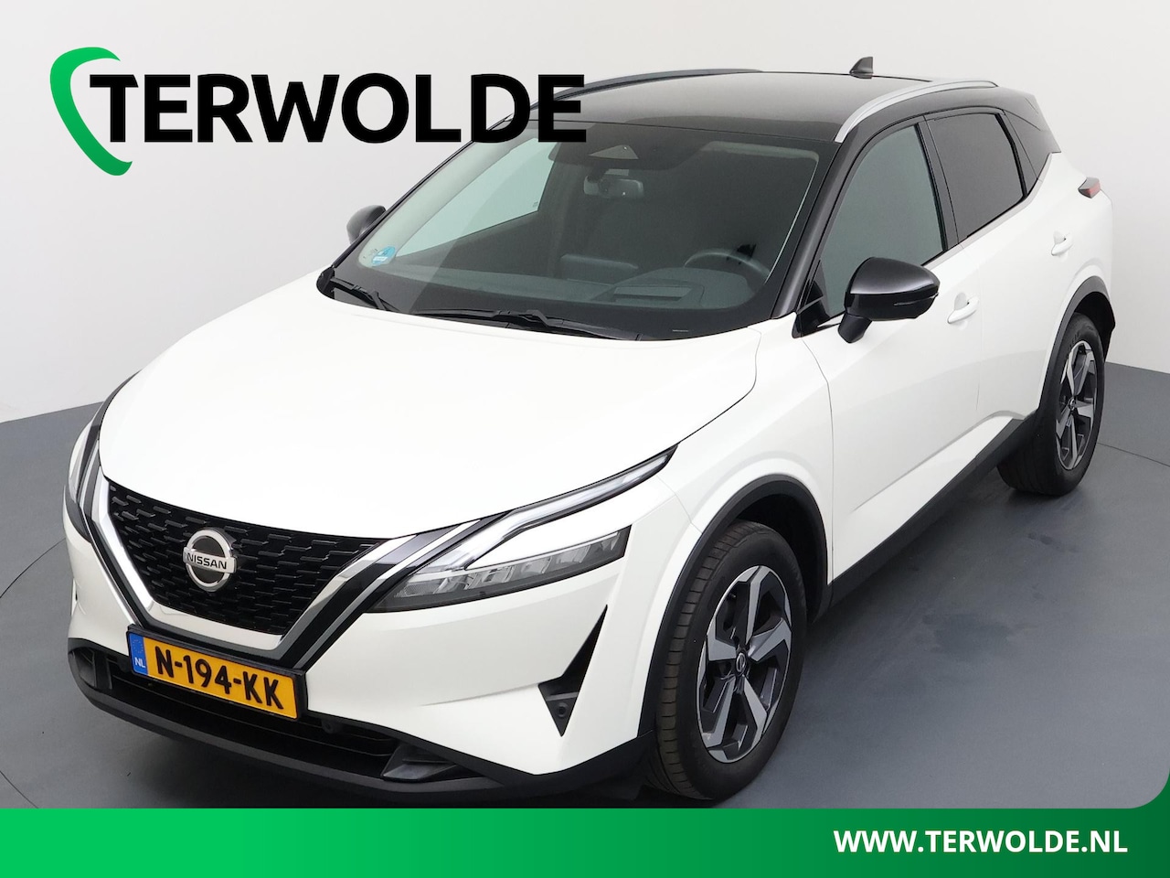 Nissan Qashqai - 1.3 MHEV Xtronic Premiere Edition | AUTOMAAT | Panoramadak | Head-Up Display | Trekhaak | - AutoWereld.nl