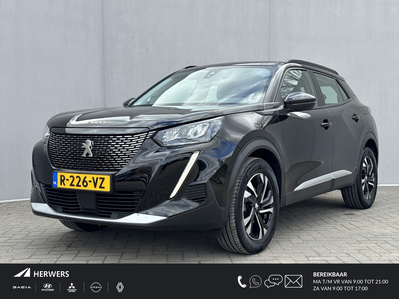 Peugeot 2008 - 1.2 PureTech Blue Lease Allure / Cruise control / Stoelverwarming / Apple carplay & Androi - AutoWereld.nl