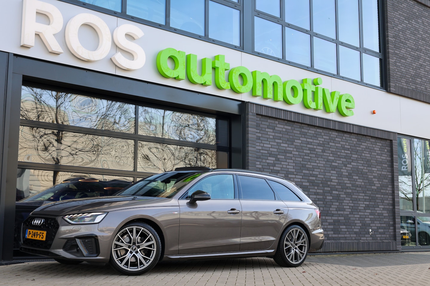 Audi A4 Avant - 35 TFSI S edition Competition | NAP! | BTW | PANO | S-LINE | MATRIX | CARPLAY | - AutoWereld.nl