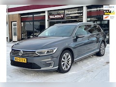 Volkswagen Passat Variant - 1.4 TSI GTE Connected Series | HYBRIDE | TREKHAAK | NAVIGATIE | STOELMASSAGE |