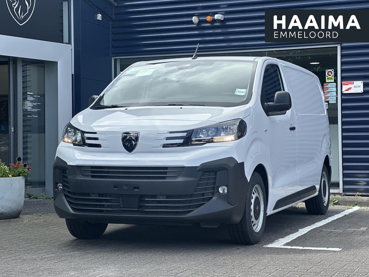 Peugeot e-Expert - Long 75 kWh | Parkeercamera/-sensoren | Navigatie | Apple Carplay/Android Auto | DAB | Cru - AutoWereld.nl