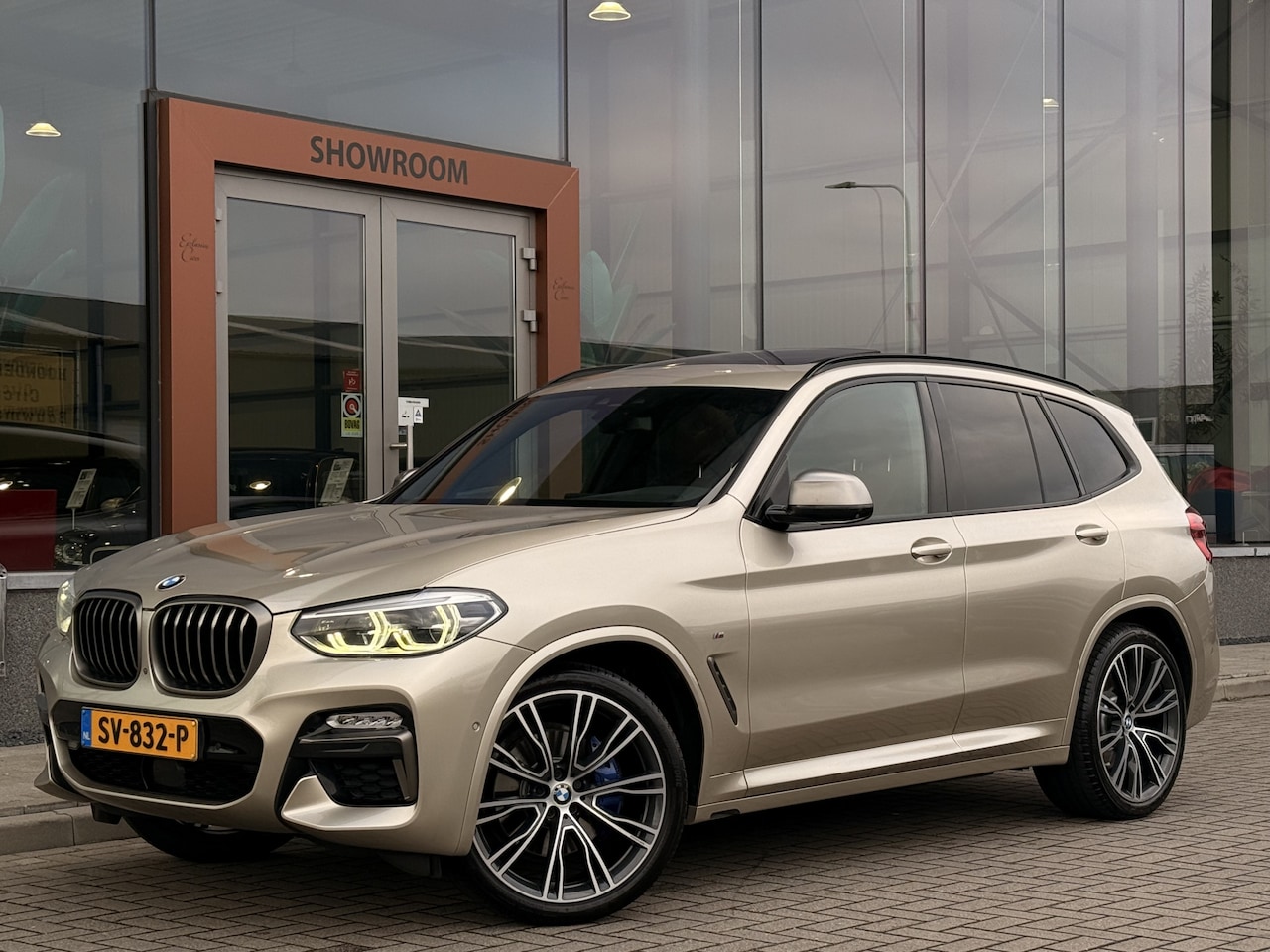 BMW X3 - M40i xDrive High Executive | Leder | 360 | Pano | Elect Trekhaak | Hifi | Dakrails | - AutoWereld.nl