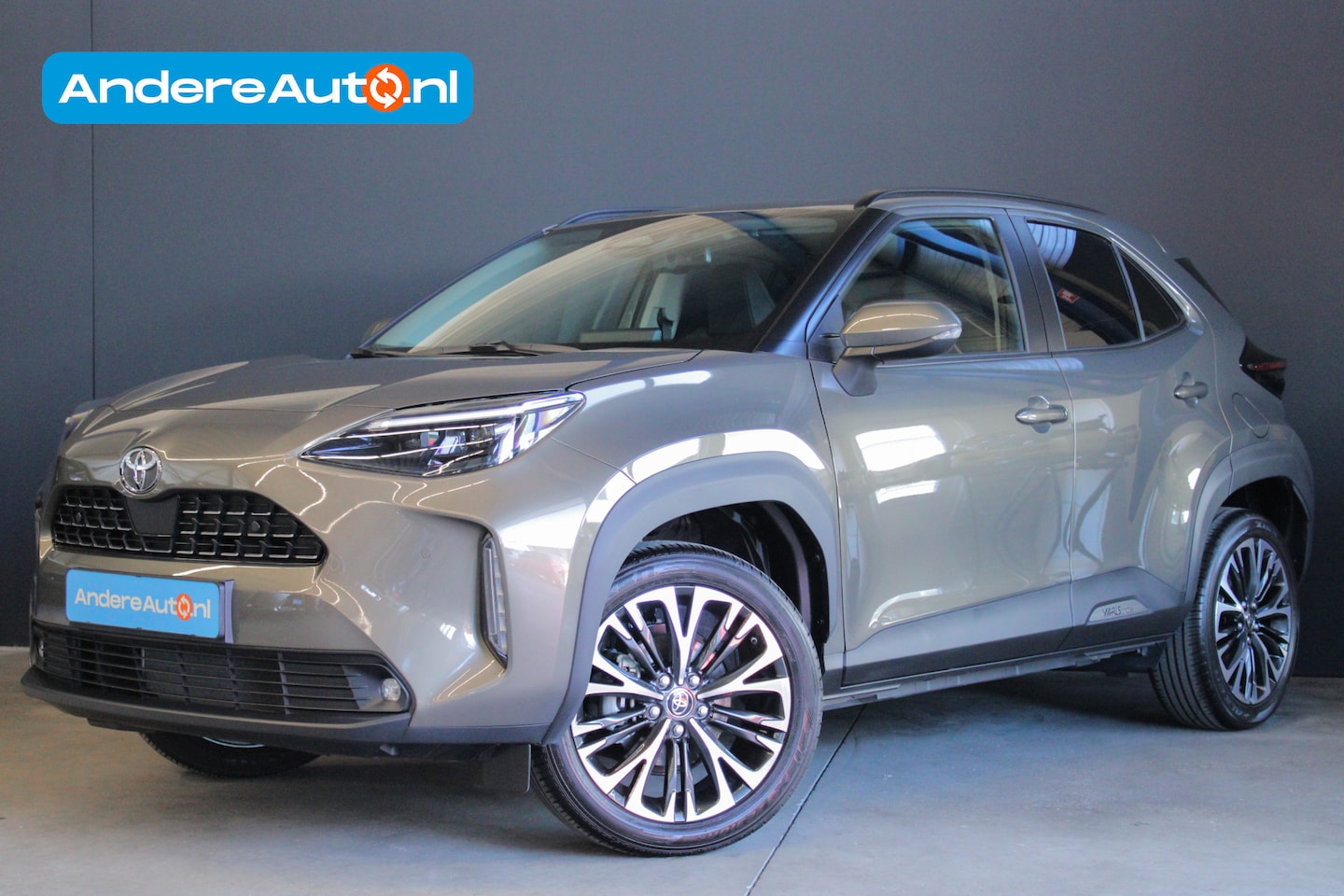 Toyota Yaris Cross - 1.5 Hybrid 130 Executive |elek. klep|stoel/stuurverwarming|Apple/Android|leder| - AutoWereld.nl