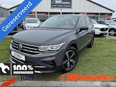 Volkswagen Tiguan - 1.5 TSI Elegance Highline IQLIGHT/TREKHAAK/VIRTUAL