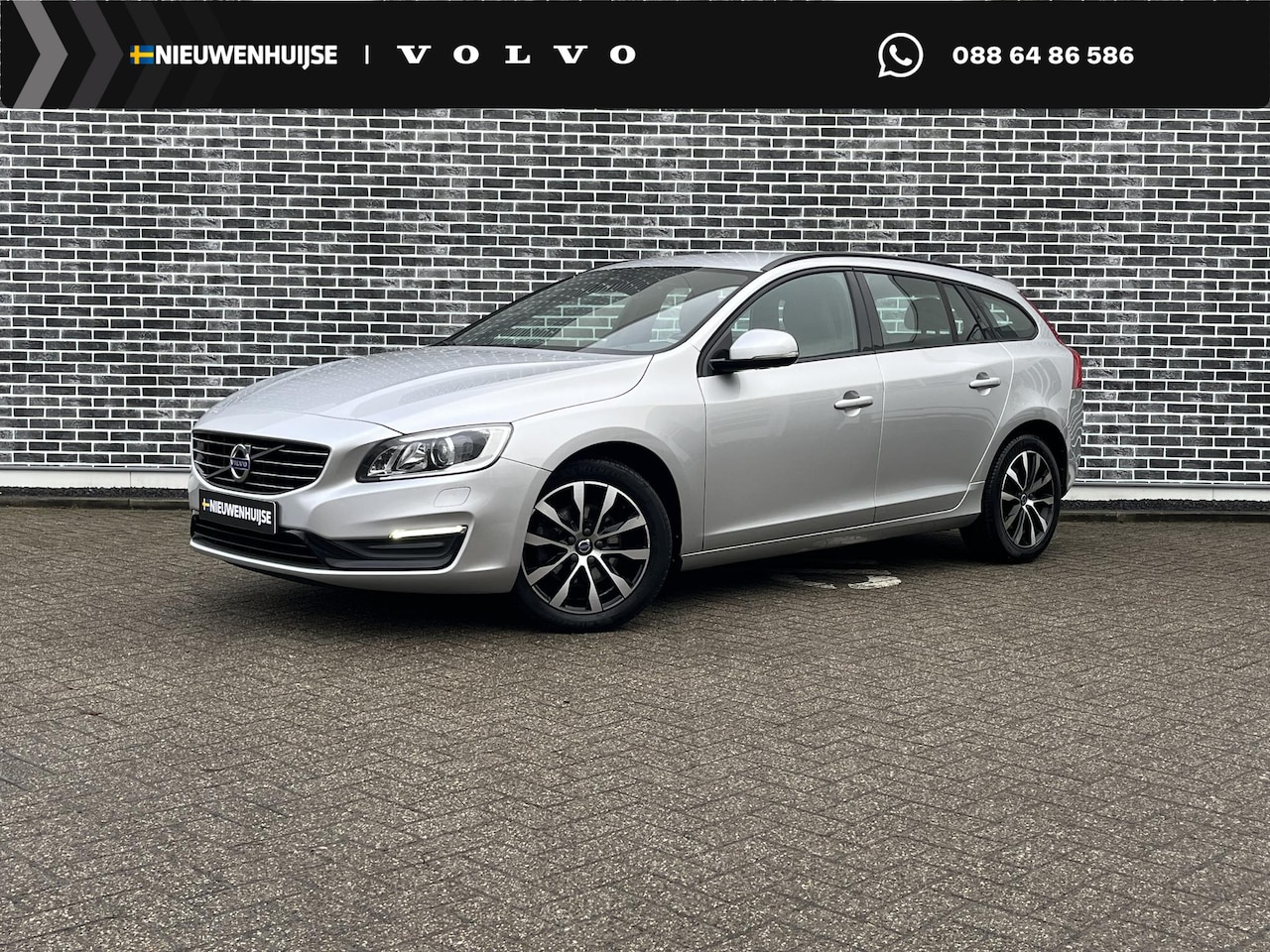 Volvo V60 - 1.5 T3 Polar+ Dynamic | Automaat | Bi-xenon koplampen | Navigatie | Lederen bekleding | Vo - AutoWereld.nl