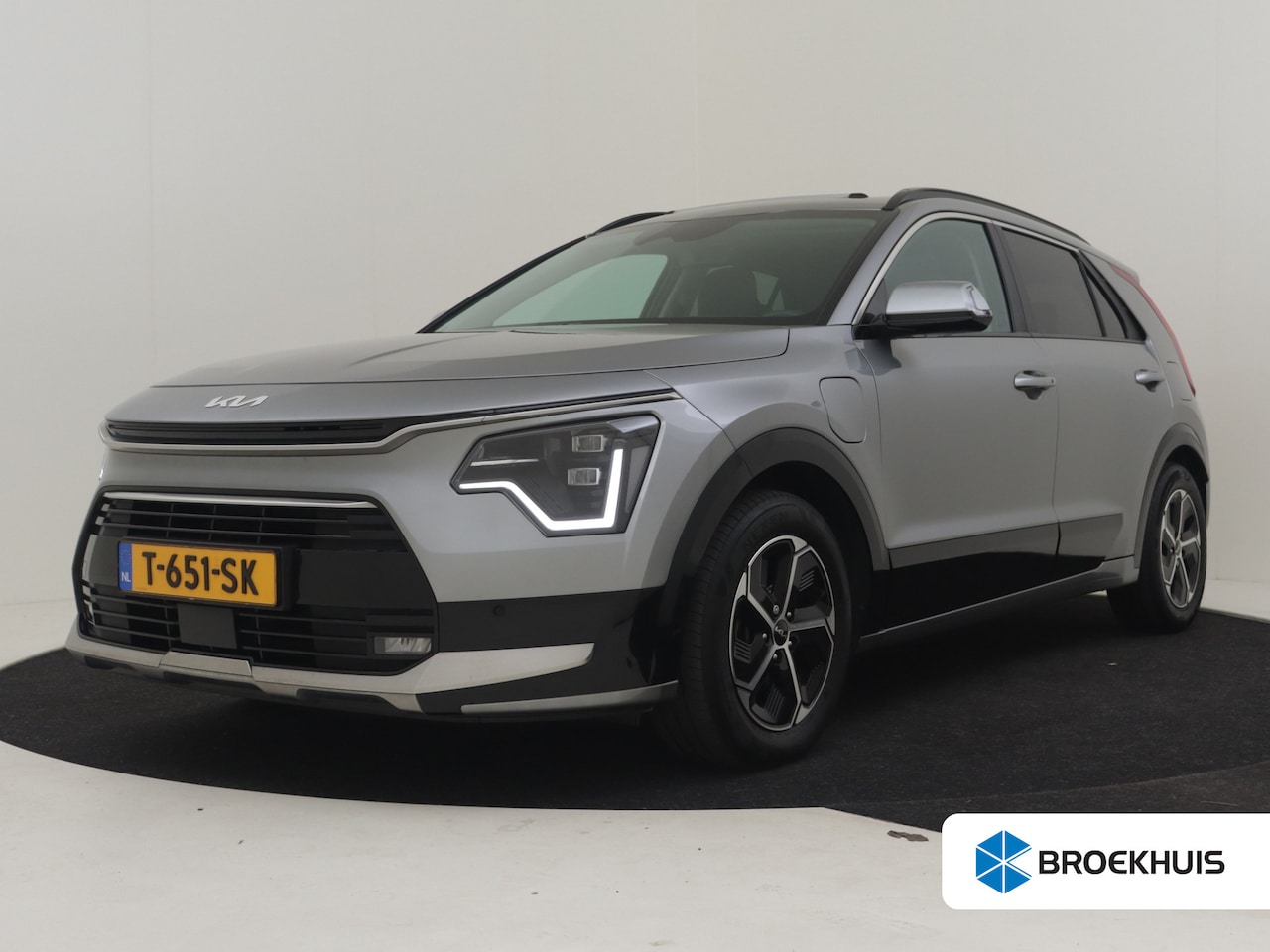 Kia Niro - 1.6 GDi PHEV DynamicPlusLine 183 Pk | Head-up Display | Trekhaak | Achteruitrijcamera | Sc - AutoWereld.nl