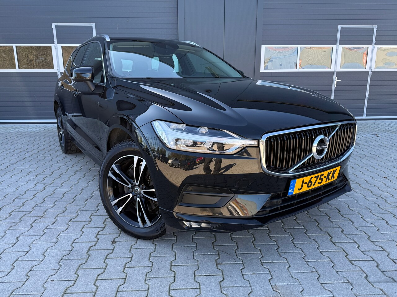 Volvo XC60 - 2.0 B4 Business Pro 2.0 B4 Business Pro, Nieuwe motor, slechtst 26900 KM!!! (aantoonbaar) - AutoWereld.nl