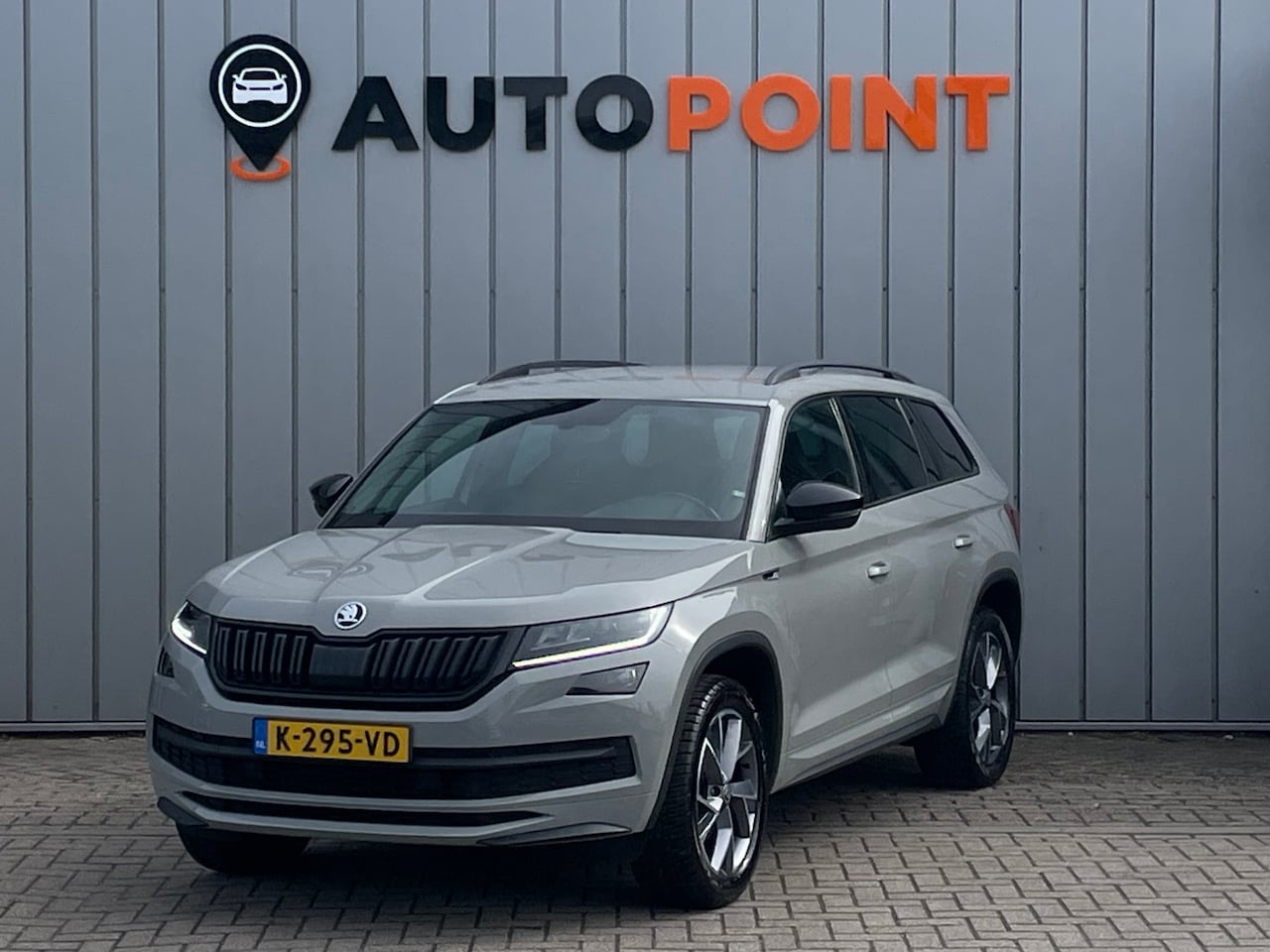 Skoda Kodiaq - 1.5 TSI Sportline Business ORG NL TREKHAAK|CAMERA|STOELVRM+MEMORY|STUURVRM|CARPLAY|ALCANTA - AutoWereld.nl