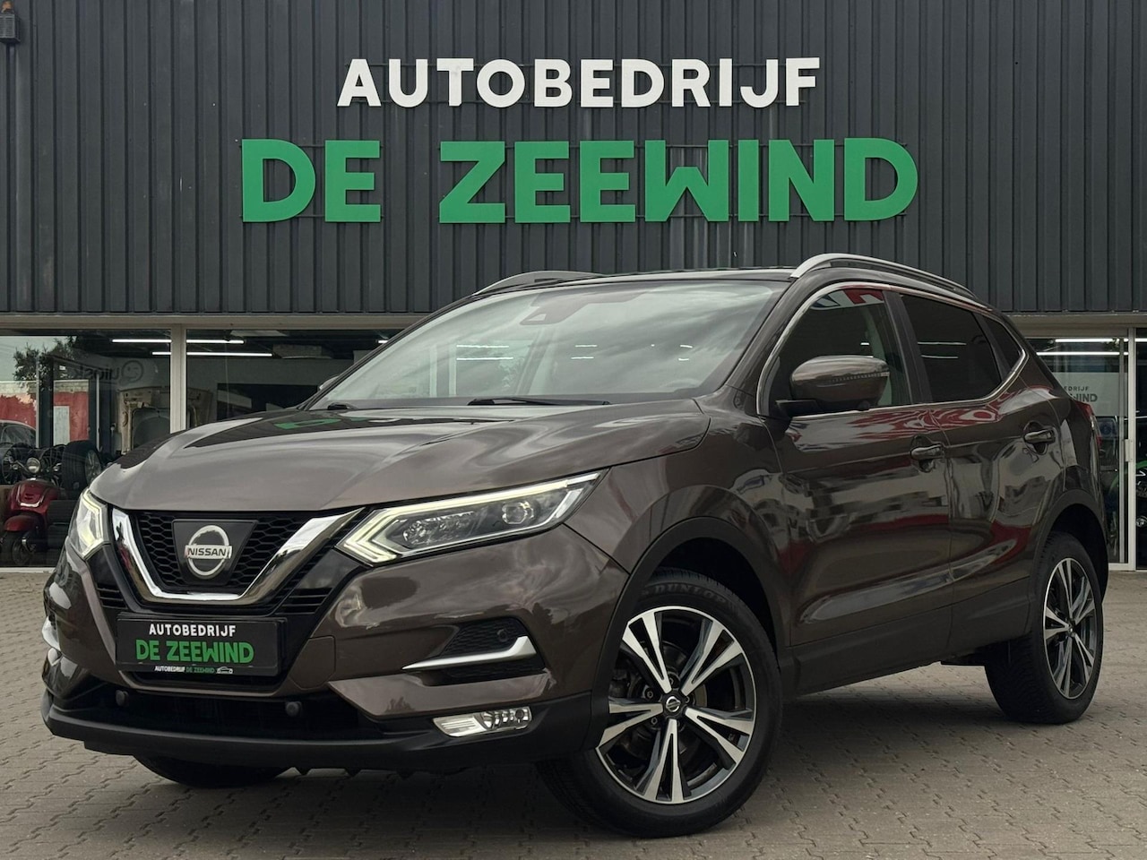 Nissan Qashqai - 1.2 Tekna|pano|camera|Led|Navi - AutoWereld.nl