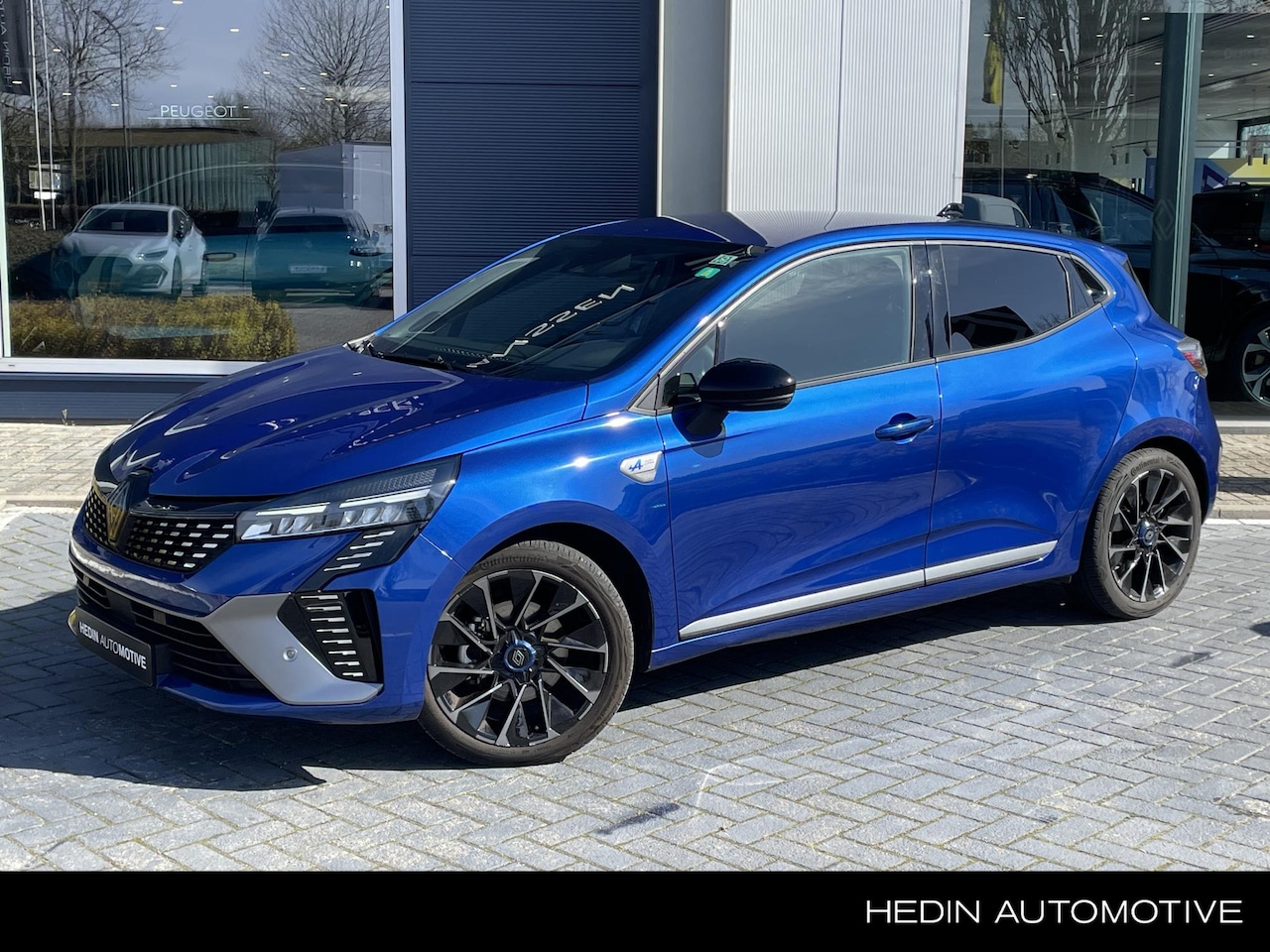 Renault Clio - 1.6 E-Tech Full Hybrid 145 esprit Alpine | Stoel/stuurverwarming | Adapt cruise | Trekhaak - AutoWereld.nl