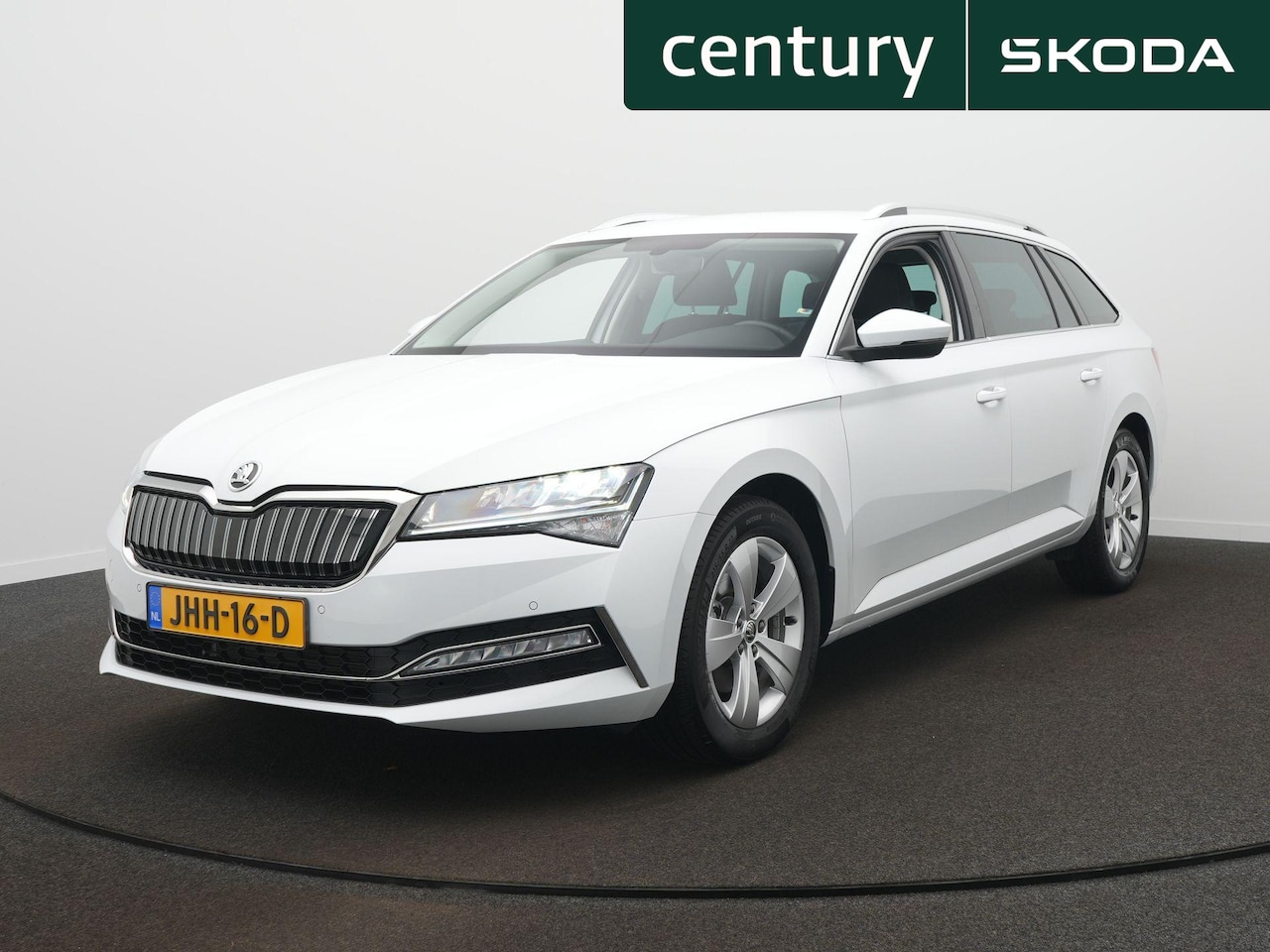 Skoda Superb Combi - 1.4 TSI iV Business Edition / Camera / Elek. Klep / Virtual - AutoWereld.nl