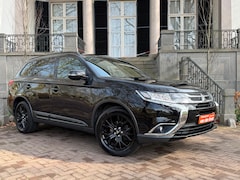 Mitsubishi Outlander - 2.0 Instyle+ 4WD 7P Automaat BLACK-LINE Navi Sch-Dak 360C Camera Trekhaak