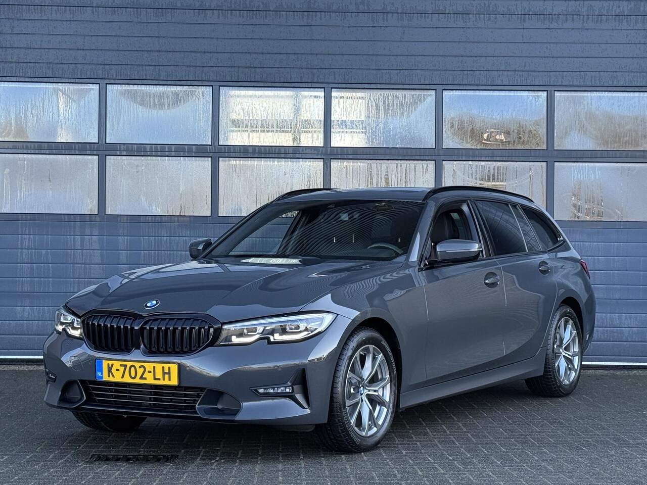 BMW 3-serie Touring - 320i HIGH EXECUTIVE EDITION I SPORTLINE I SCHUIFDAK I LEDEREN BEKLEDING I STOELVERWARMING - AutoWereld.nl