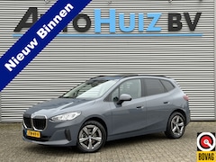 BMW 2-serie Active Tourer - 218i Trekhaak Panoramadak Stuurwielverwarming Stoelverwarming LED Achteruitrijcamera Keyle