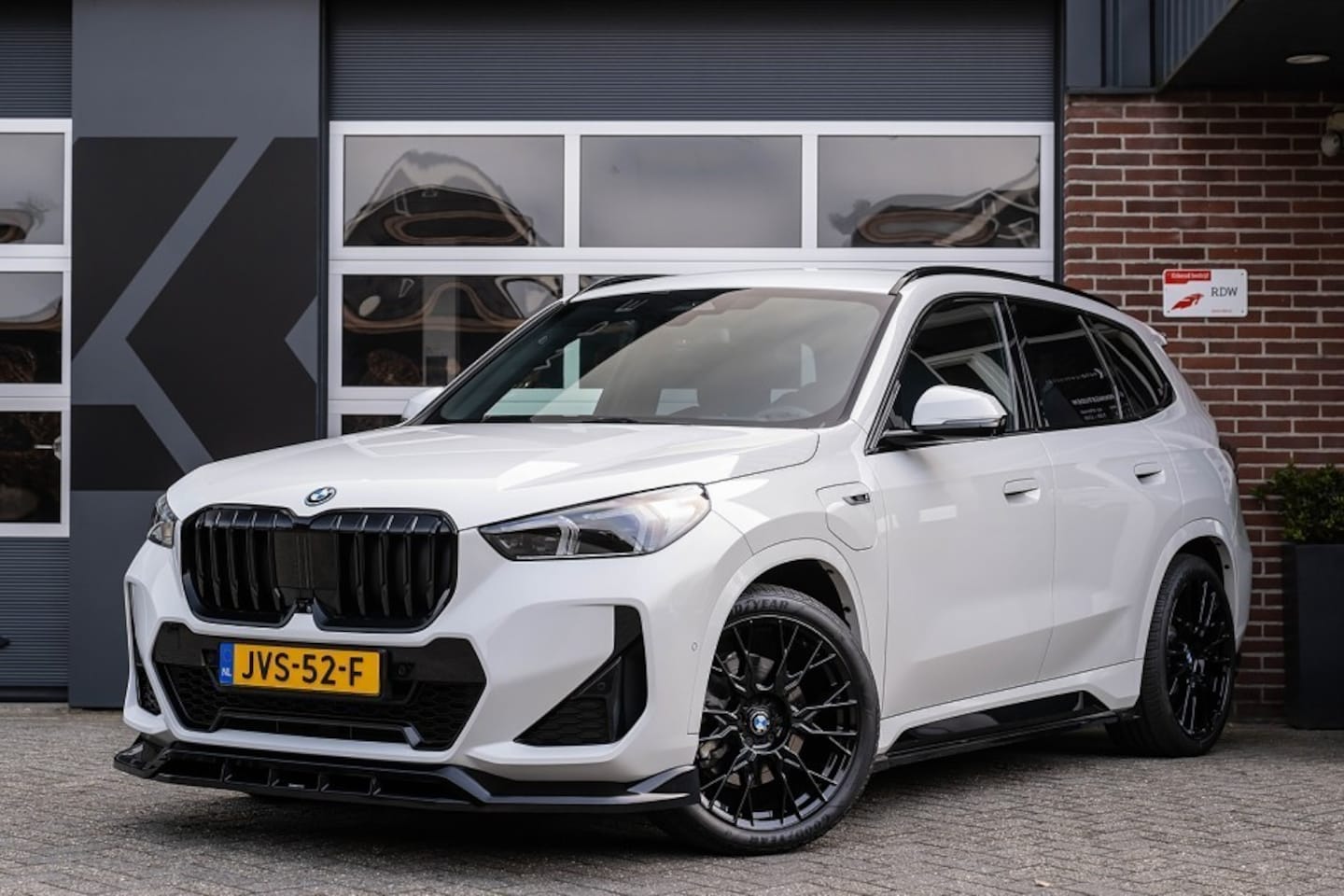 BMW X1 - xDrive30e M Sport | Maxton | Head-Up | 360° | Comfort Access | Trekhaak | 20' Inch | - AutoWereld.nl