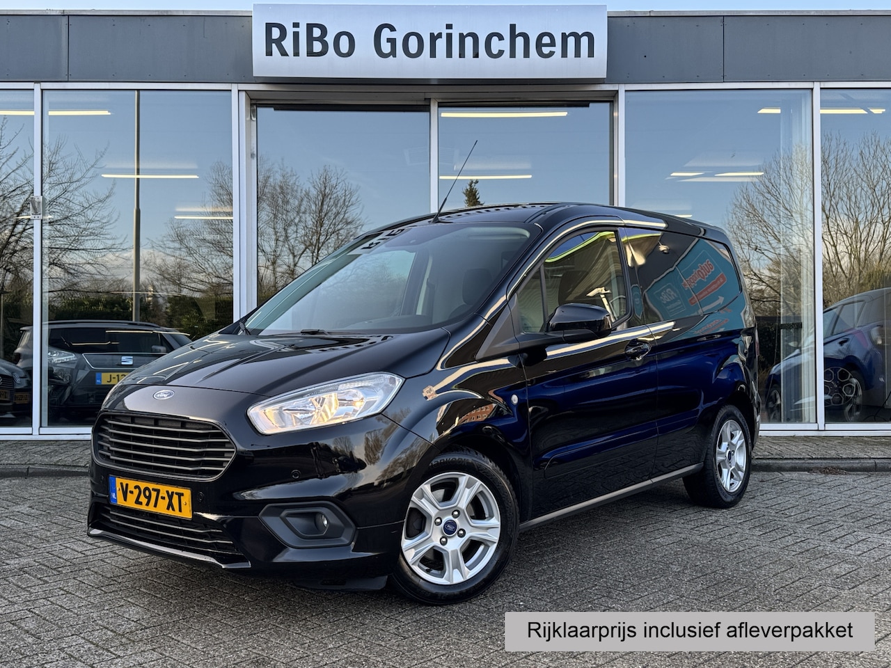 Ford Transit Courier - 1.5 TDCI Limited * Airco * PDC * Achteruitrijcamera * - AutoWereld.nl
