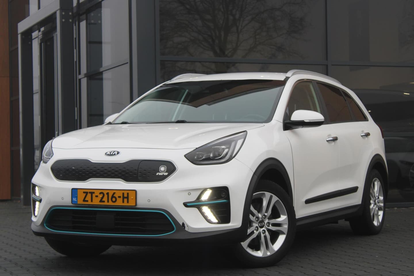 Kia e-Niro - ExecutiveLine 64 kWh | Trekhaak | Leder | Camera | ACC - AutoWereld.nl