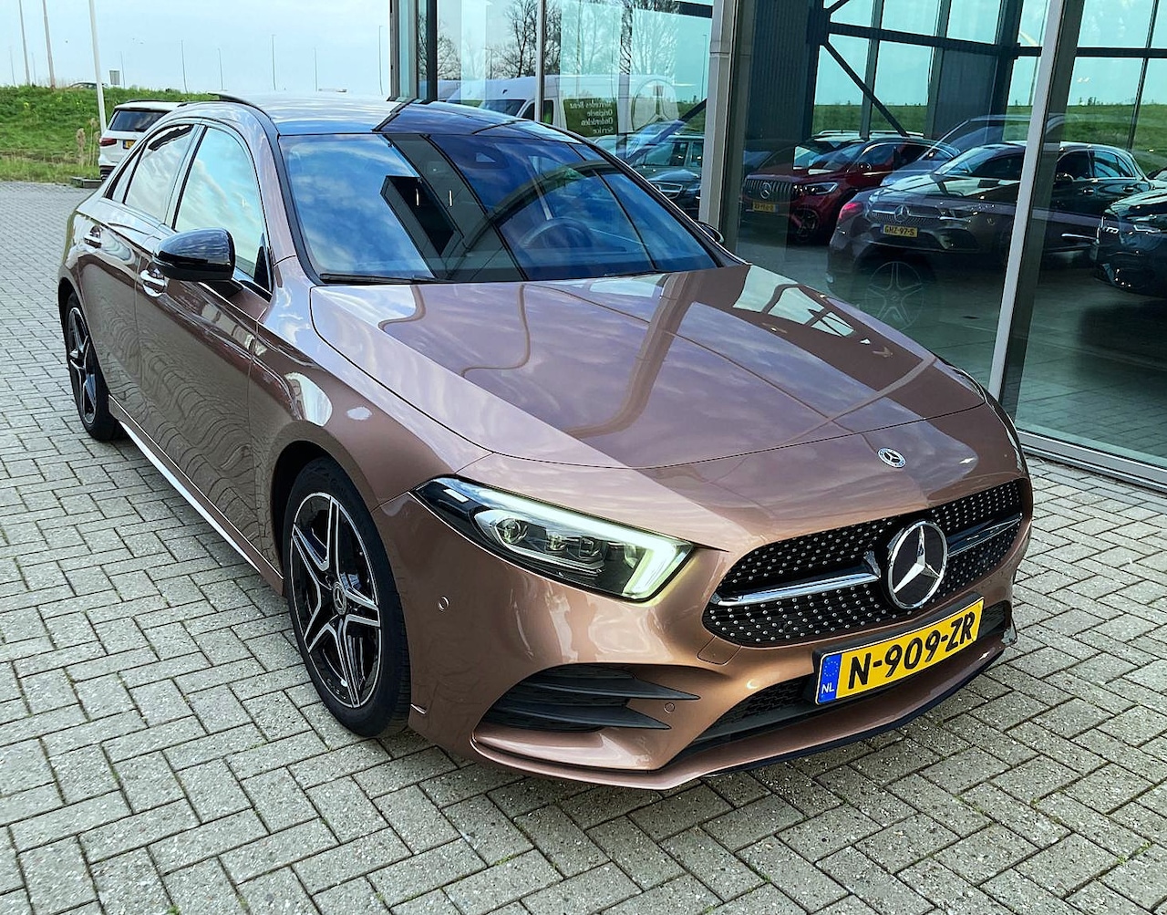 Mercedes-Benz A-klasse - 180 Business Solution AMG AMG / Pano / Multiebeam / Ambiant.Verl. - AutoWereld.nl