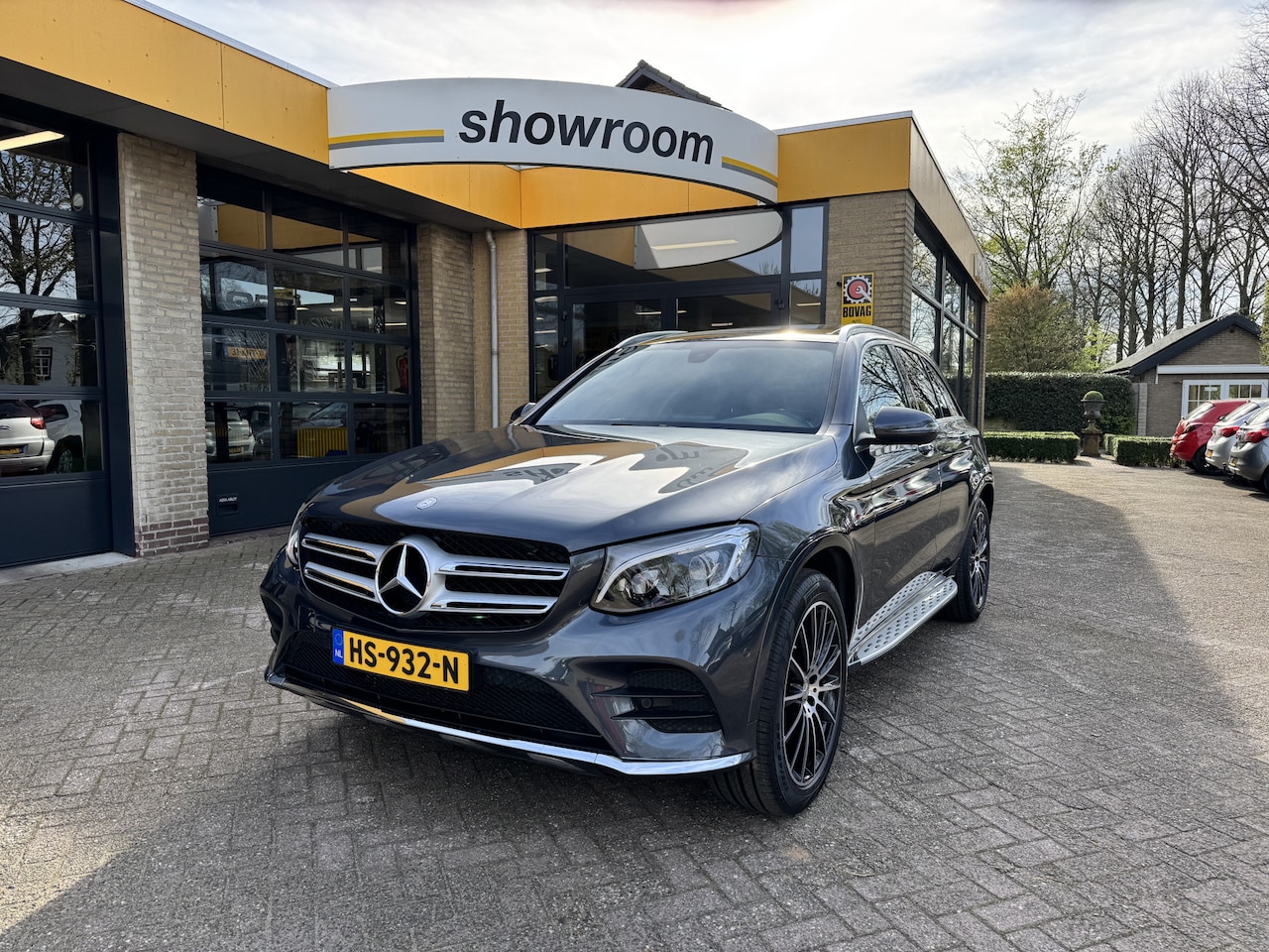 Mercedes-Benz GLC-klasse - 250 4MATIC Ambition AMG PanoSchuifdak Luchtvering Trekhaak Camera Led - AutoWereld.nl