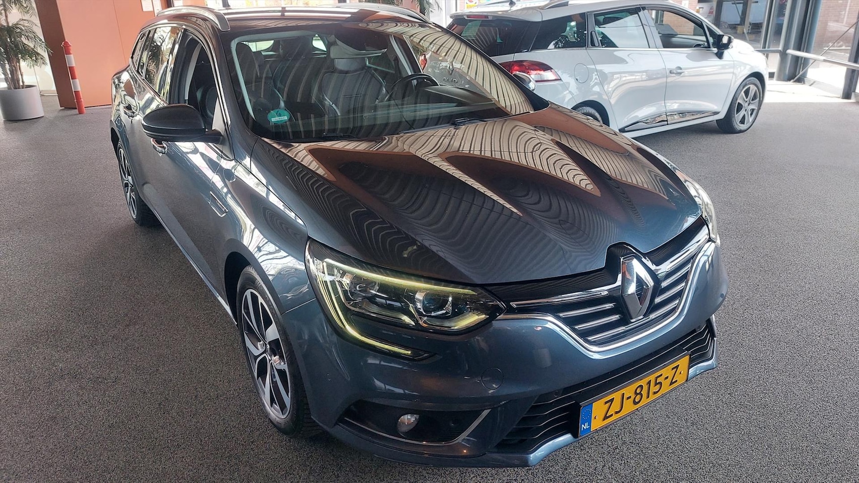 Renault Mégane Estate - 1.3 TCe Bose 1.3 TCe 140pk Bose - AutoWereld.nl