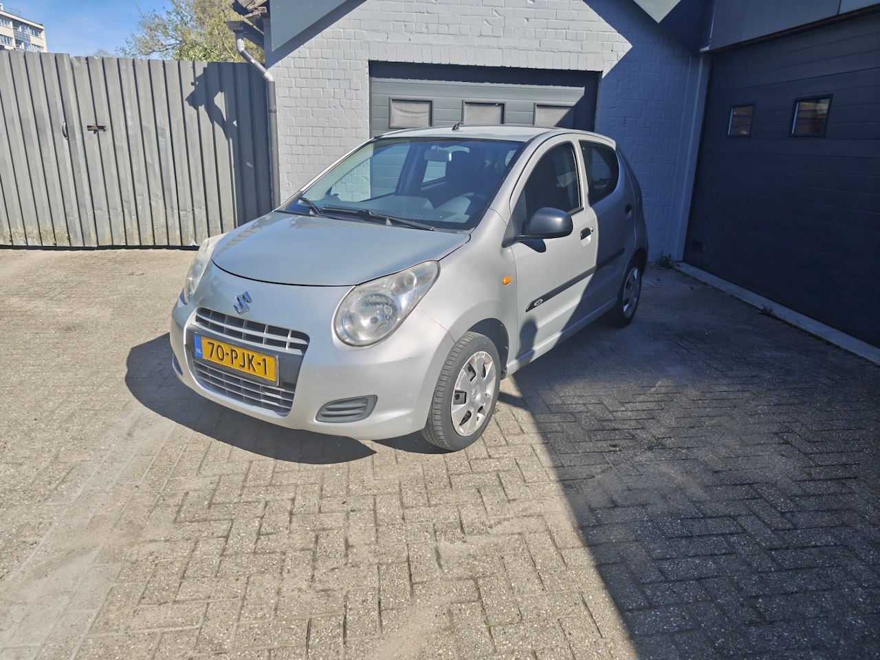 Suzuki Alto - 1.0 Spirit Zeer leuke auto,Apk gekeurd tot 06-02-2027 - AutoWereld.nl