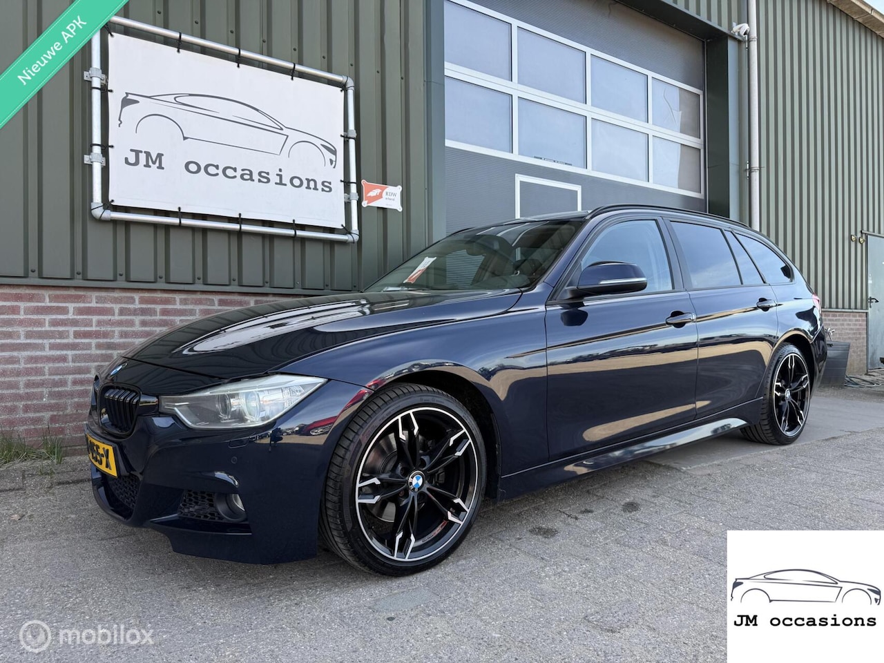 BMW 3-serie Touring - 320d High Executive|Leder|Xenon|CarPlay| - AutoWereld.nl