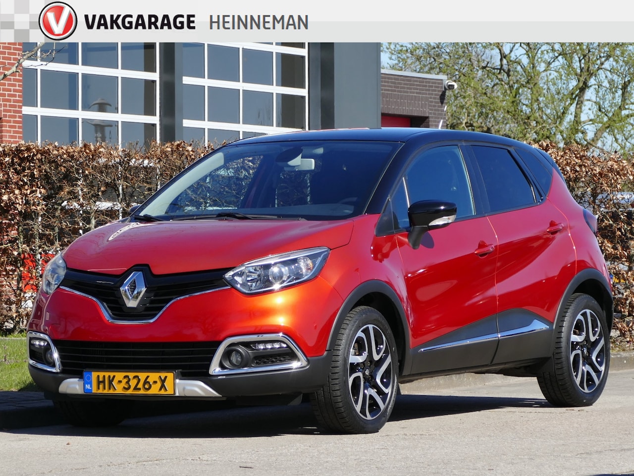 Renault Captur - 1.2 TCe Xmod AUTOMAAT | achteruitrijcamera | leer | stoelverwarming | all-season-banden - AutoWereld.nl