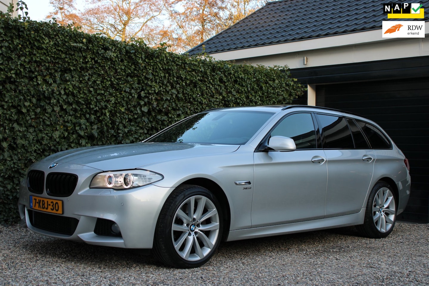 BMW 5-serie Touring - 528xi High Executive | xDrive | M-pakket | Origineel Nederlands - AutoWereld.nl