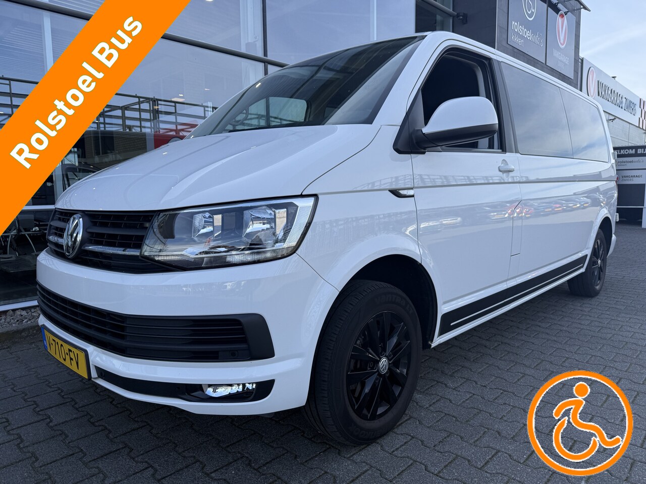 Volkswagen Transporter - 4+1 Rolstoelbus 2.0 TDI L2H1 Comfortline Plus (Zeer nette en sportieve 4+1 Rolstoelbus!) - AutoWereld.nl