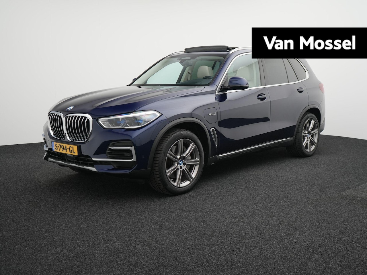 BMW X5 - xDrive45e High Executive | Apple/Android Play | Camera | Cruise | Comfortstoel(en) | Panor - AutoWereld.nl