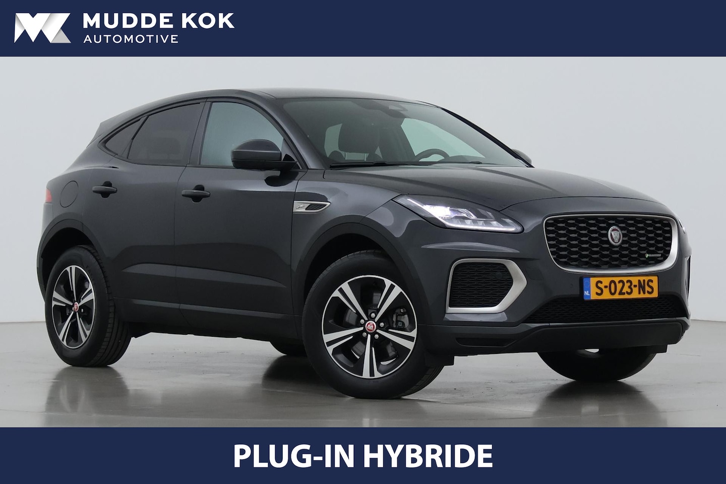 Jaguar E-Pace - P300e R-Dynamic SE | ACC | Trekhaak | Camera | Getint Glas - AutoWereld.nl