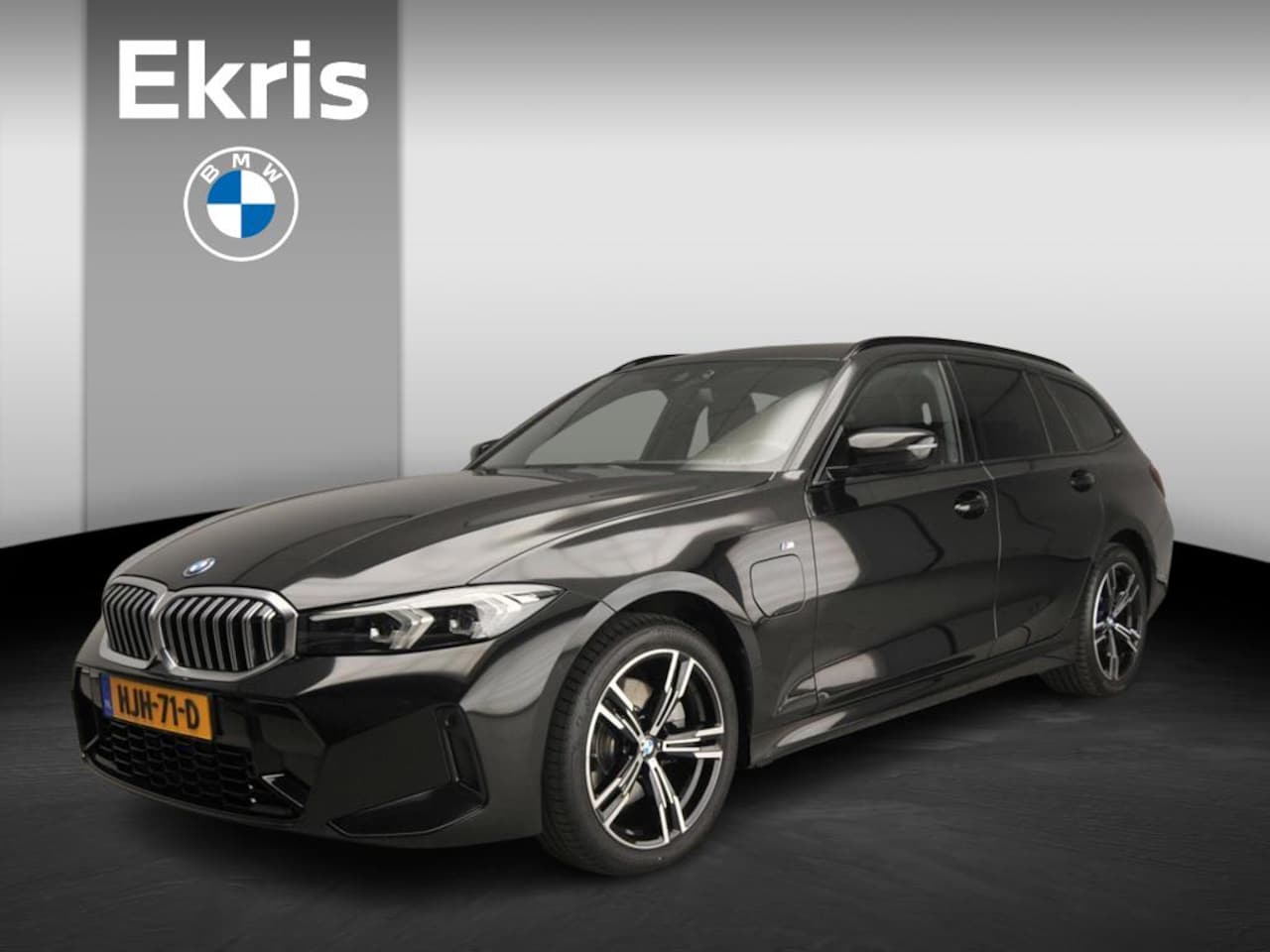 BMW 3-serie Touring - 330e | M-Sportpakket | LED | Navigatie | Trekhaak | Sportstoelen | Keyles go | Stoelverwar - AutoWereld.nl