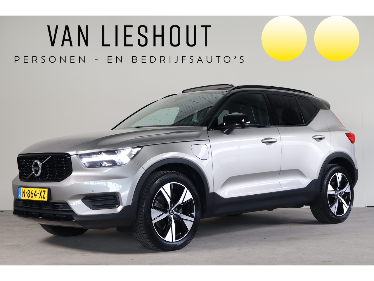 Volvo XC40 - 1.5 T4 Recharge R-Design NL-Auto!! Harman Kardon I Panoramadak I Mem.Seats - AutoWereld.nl