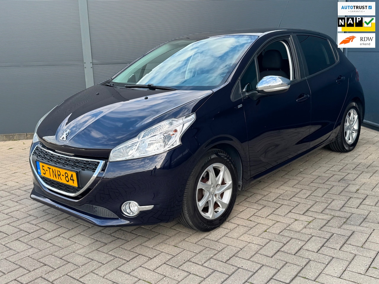 Peugeot 208 - 1.2 VTi Style / Airco / Navi / Nap - AutoWereld.nl