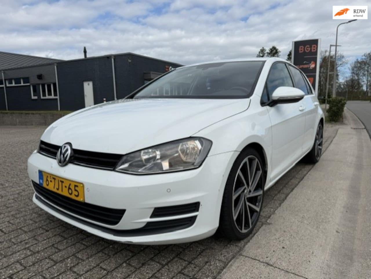 Volkswagen Golf - 1.6 TDI Comfortline 1.6 TDI Comfortline - AutoWereld.nl