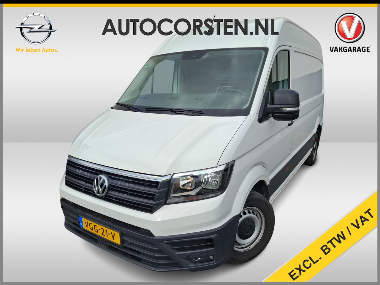Volkswagen Crafter - 35 2.0TDI 177pk! L3H3 EL Highline Trekhaak Camera Navi PDC-a+v Dab Treeplanken Schuifdeur - AutoWereld.nl