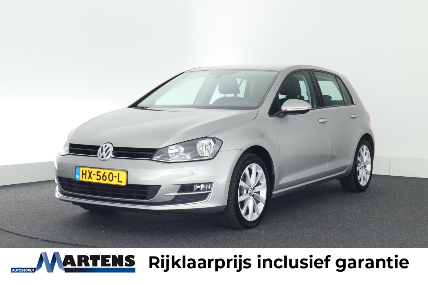 Volkswagen Golf - 1.2 TSI 110pk Business Edition Connected Trekhaak Camera Stoelverwarming Navigatie - AutoWereld.nl