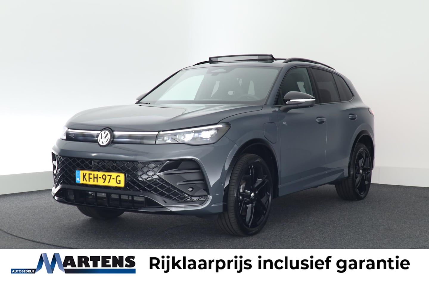 Volkswagen Tiguan - 1.5 272pk eHybrid R-Line Edition Black Style Trekhaak 360Camera Keyless Massage Virtual Co - AutoWereld.nl